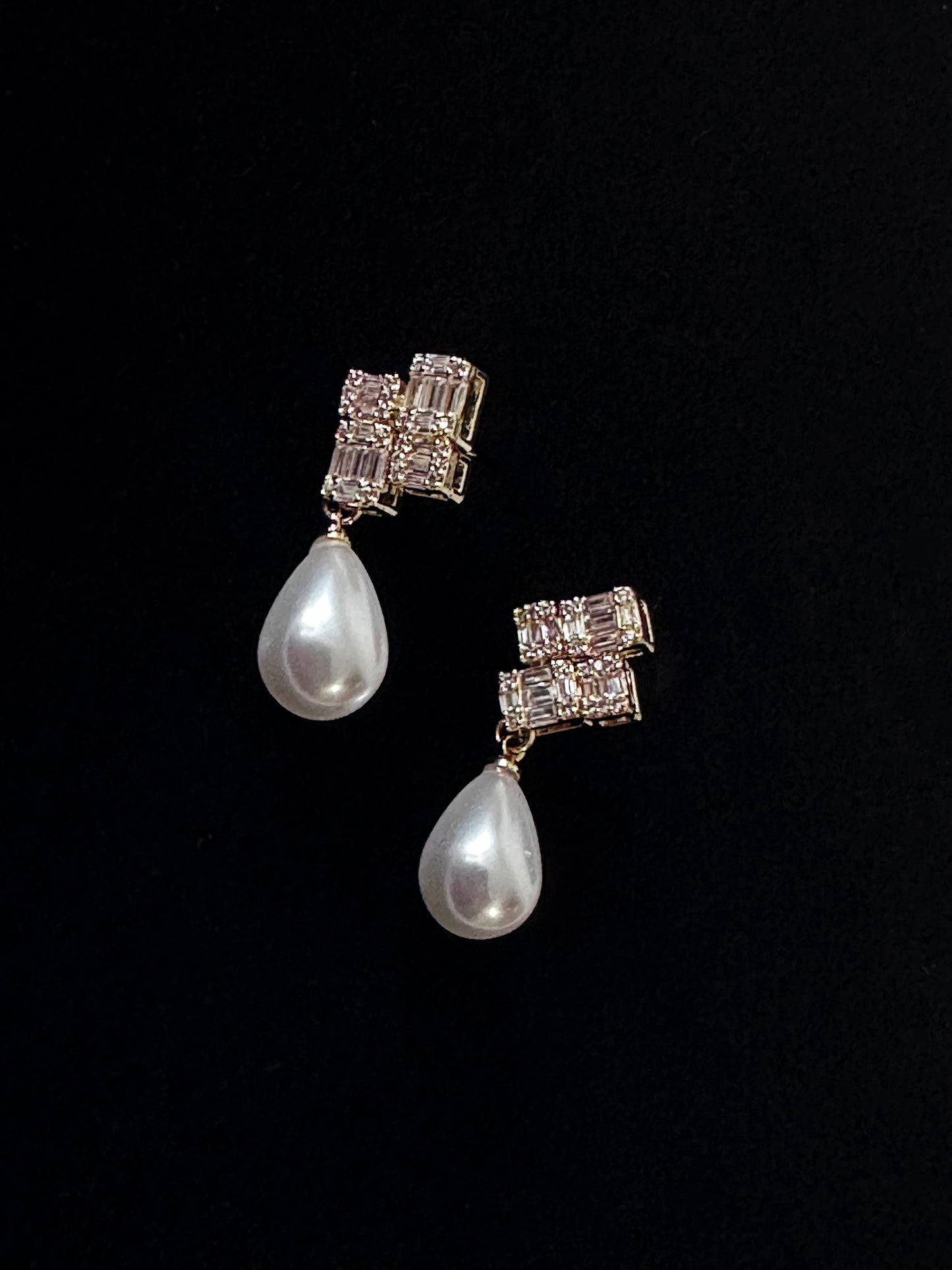 Pearl Decor Dangle Earring