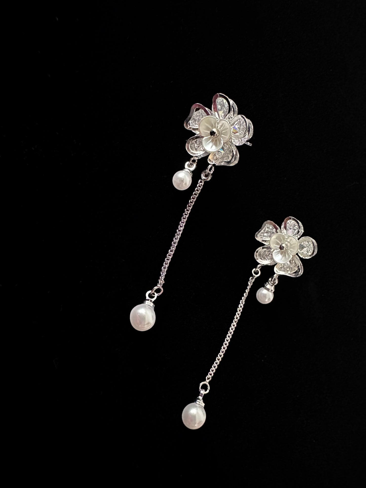 Flower Chain Pearl Decor Dangle Earring