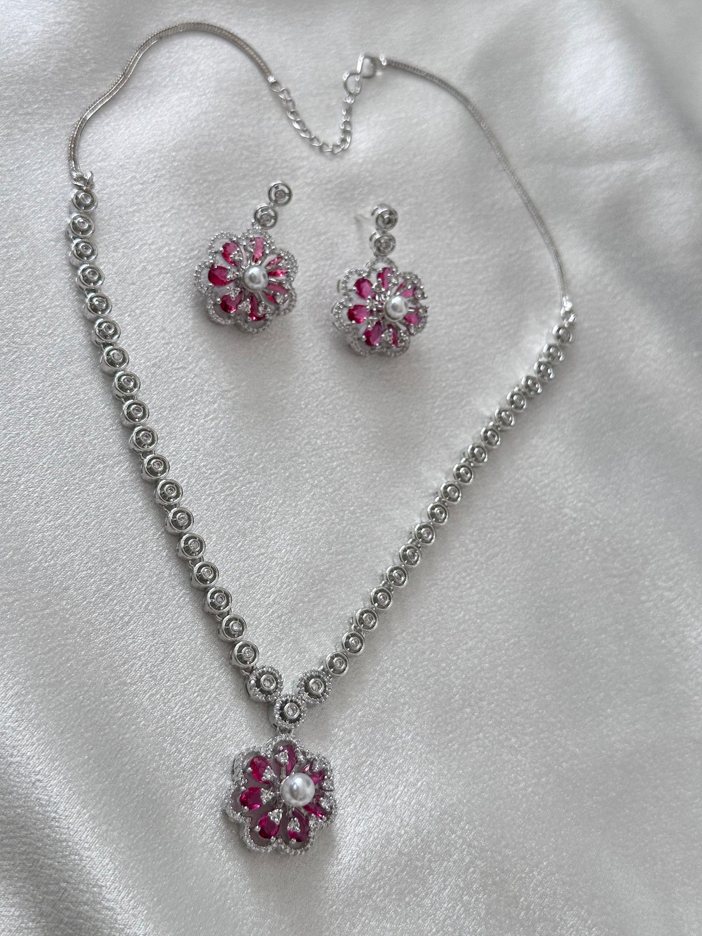 Allure- Flower Pendant AD Necklace Set