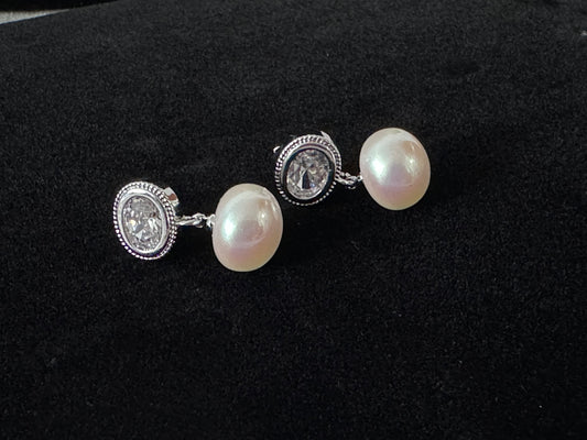 Pearl Drop Earring