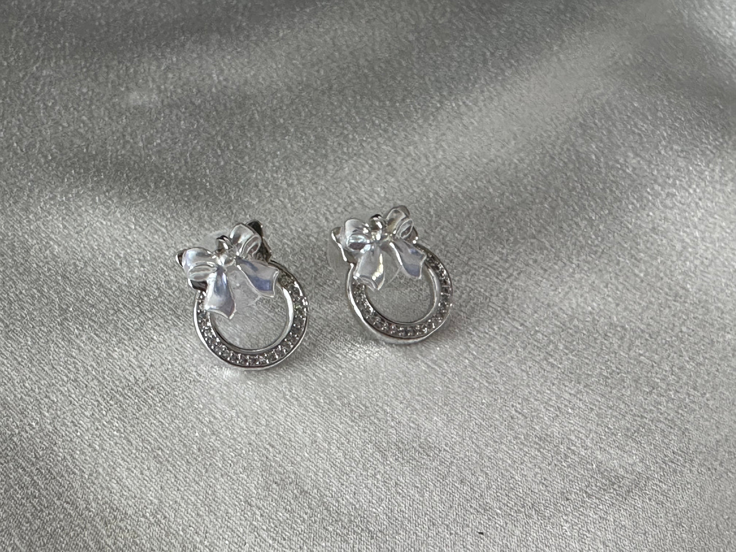 Bow Stud Earring