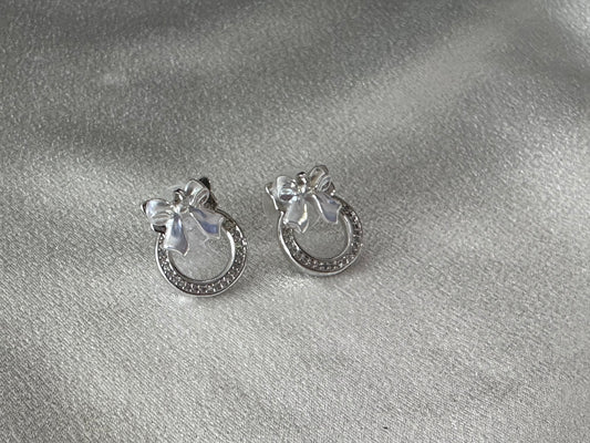 Bow Stud Earring