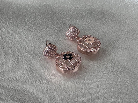 Criss-Cross Designer Earring