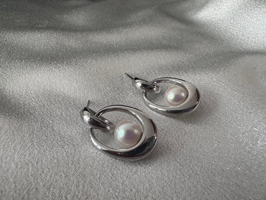 Orbital Pearl Dangle Earring