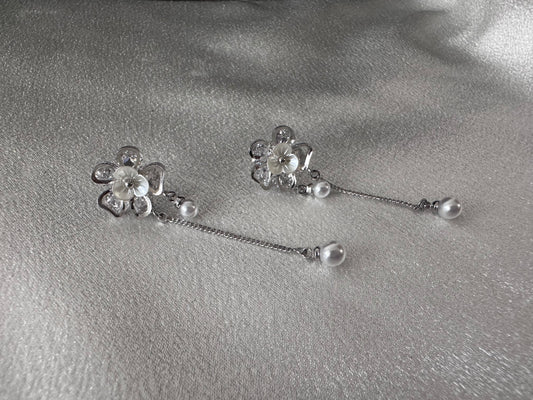 Flower Chain Pearl Decor Dangle Earring