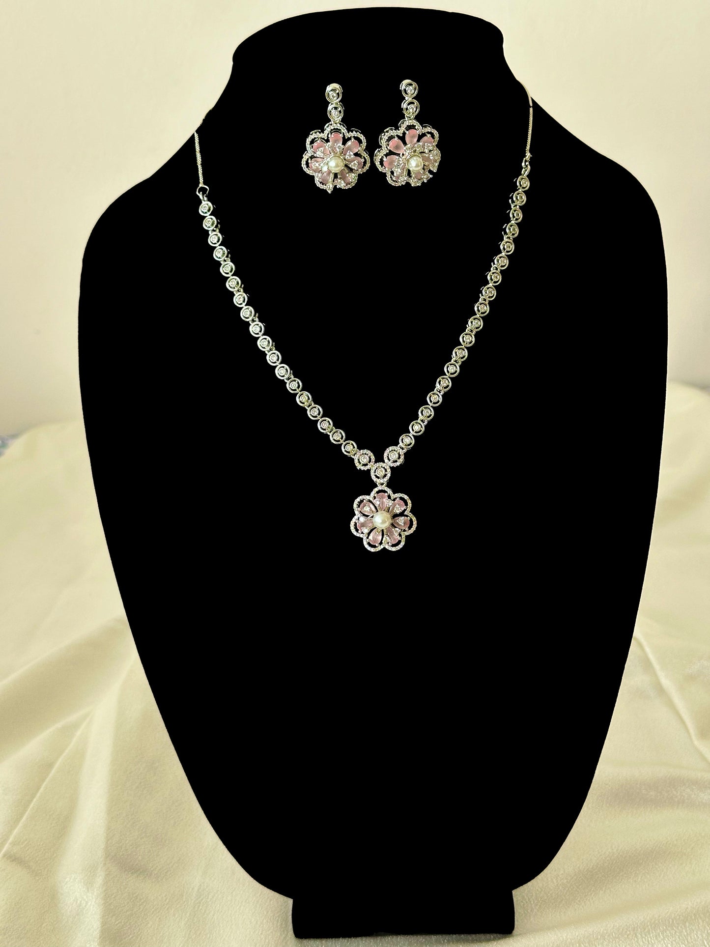 Allure- Flower Pendant AD Necklace Set