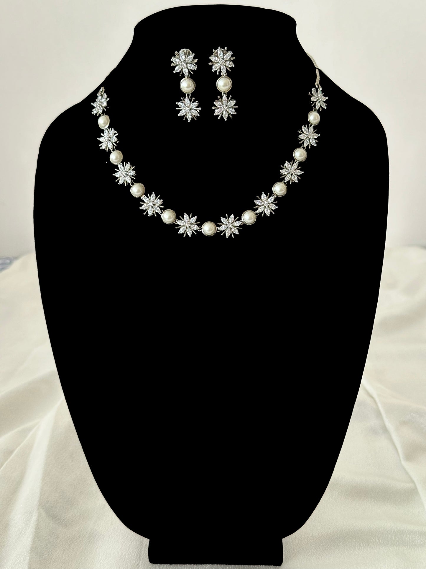 Allure- Black Polish AD Necklace Set