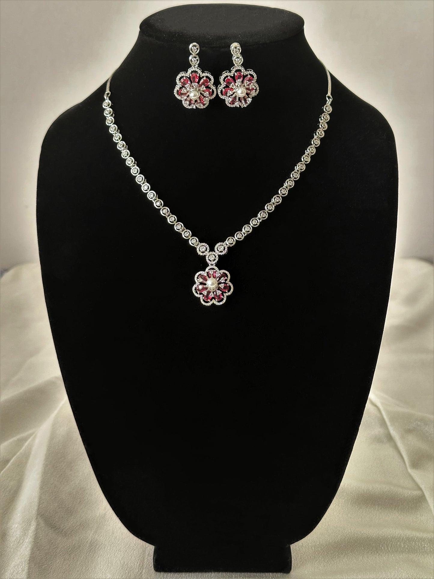 Allure- Flower Pendant AD Necklace Set