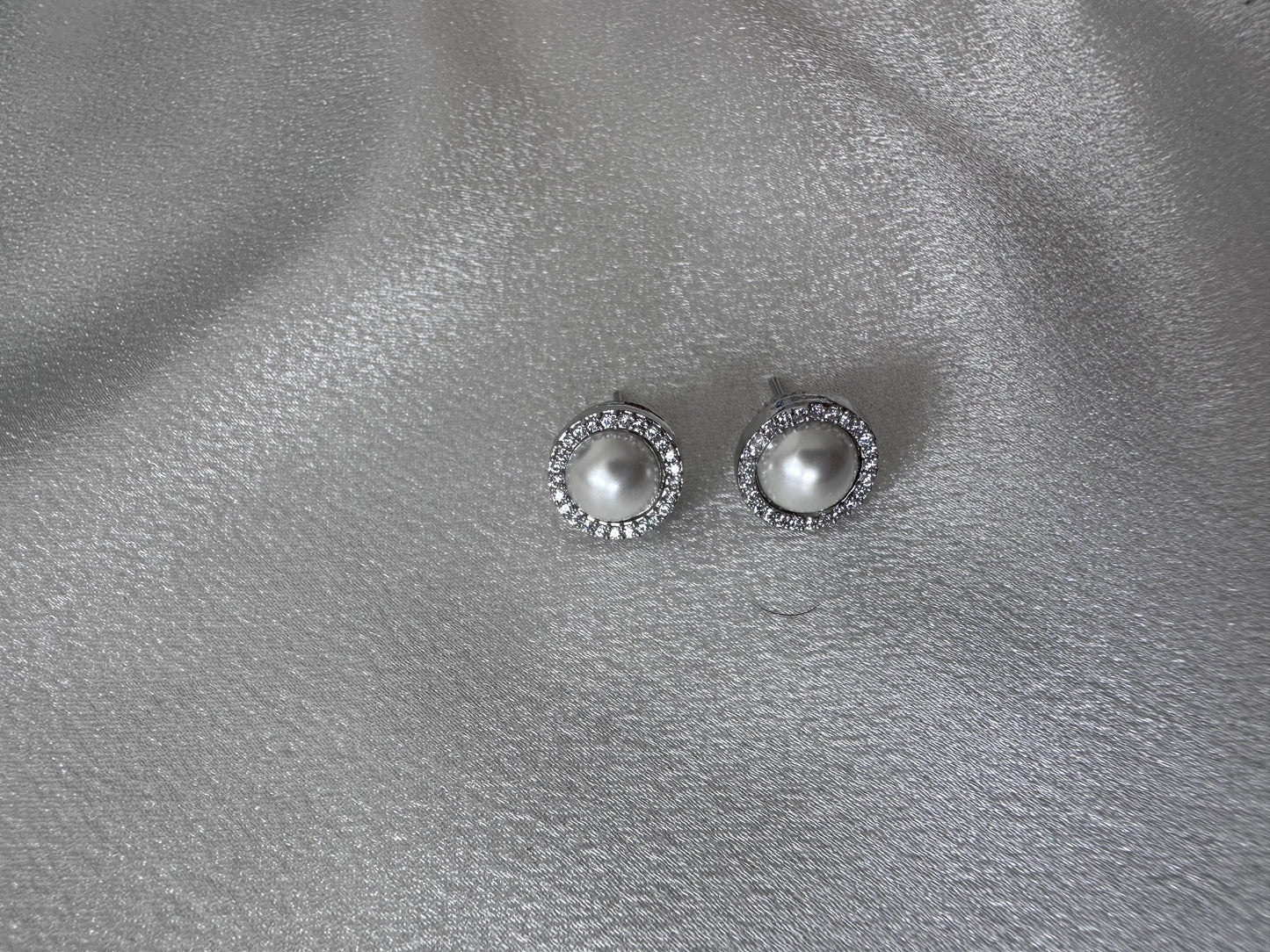 Pearl AD Earring