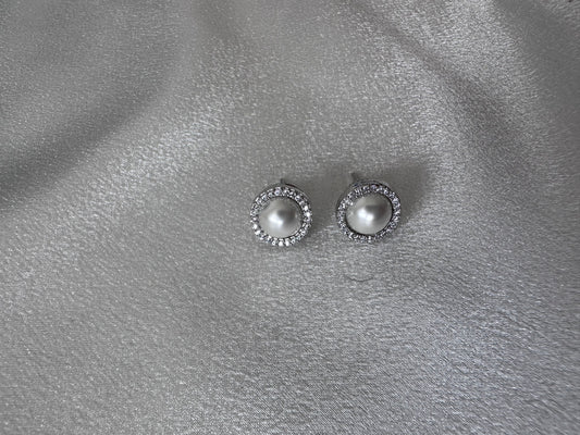 Pearl AD Earring